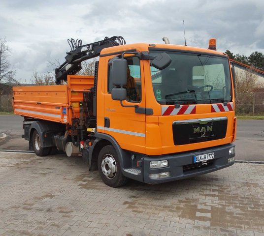 7,5t MAN Dreiseitkipper mit Ladekran