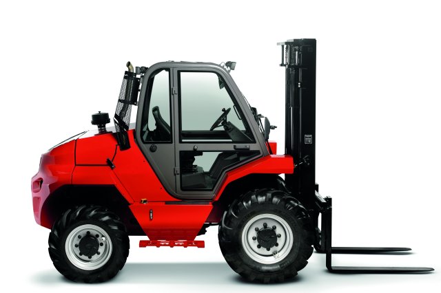 Gelände Stapler 3,0 T Traglast 6,75m Hubhöhe