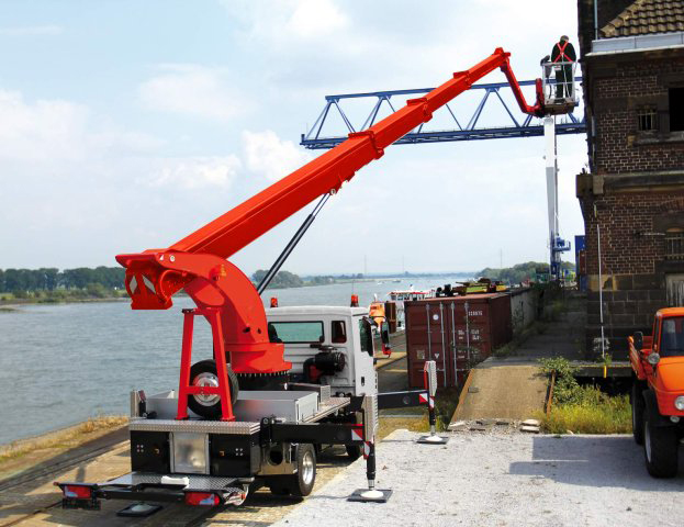 LKW-Arbeitsbühne 30,00 m