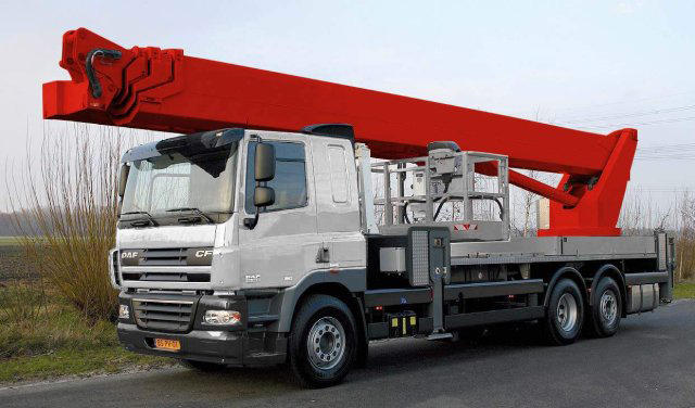 LKW-Arbeitsbühne 53,00 m