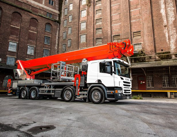 LKW-Arbeitsbühne 64,00 m