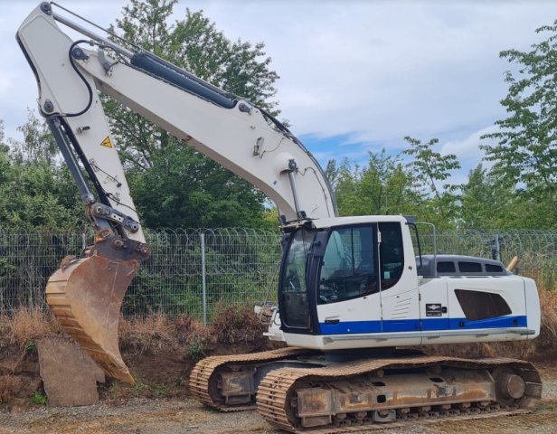 großer Kettenbagger 24,00 T